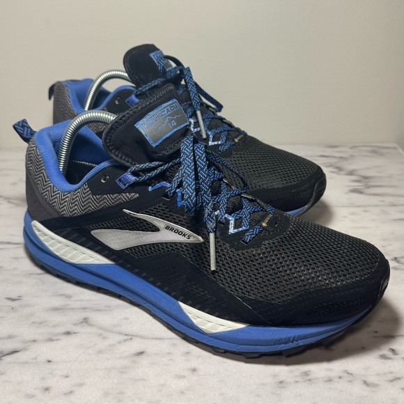 Brooks Shoes - Brooks Cascadia 14 GoreTEX 1202981B053 Black and Blue Running Shoes Womens 11.5